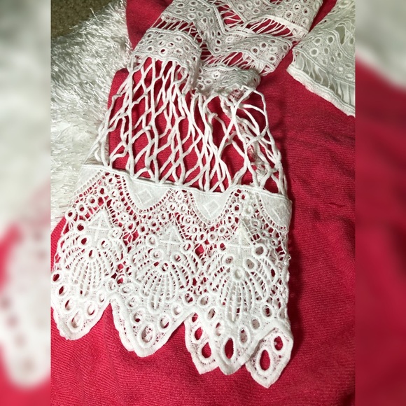 Lace Bell Sleeve Crop Top - Picture 5 of 8